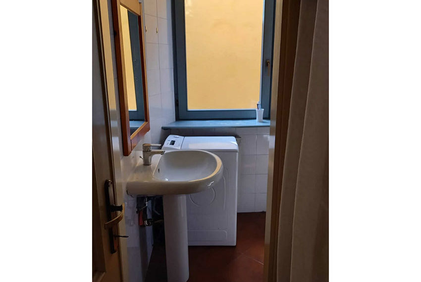 affitto-appartamento-bergamo-via-pignolo-35a-bagno