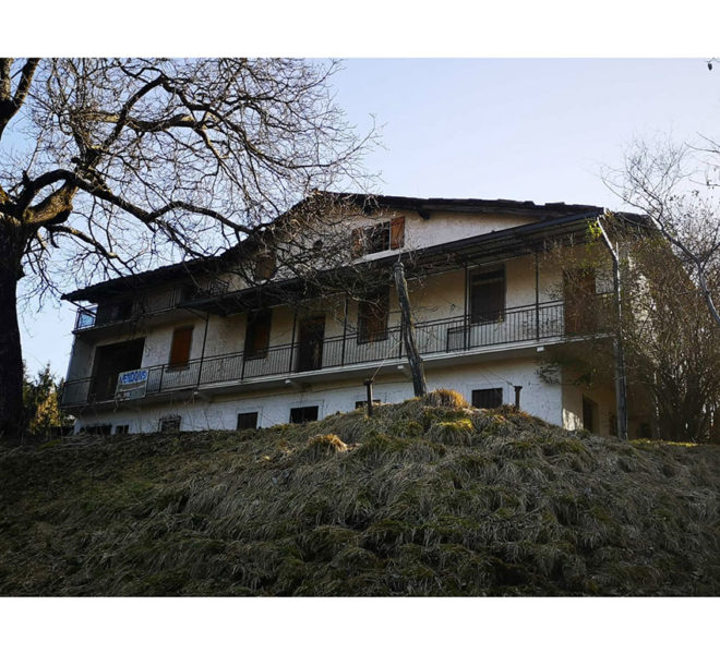 vendesi cascina onore bergamo rustico da ristrutturare terreno bosco